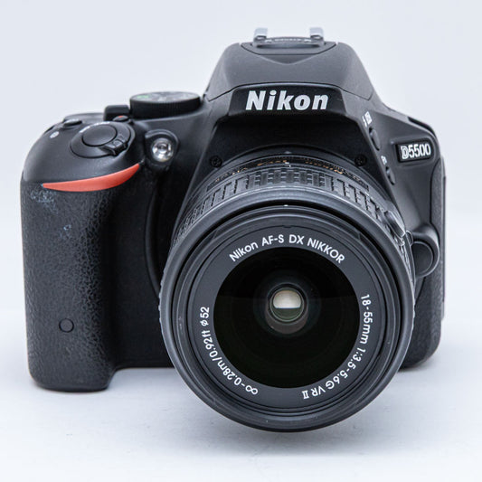 Nikon D5500, AF-S DX 18-55mm F3.5-5.6 G VR II