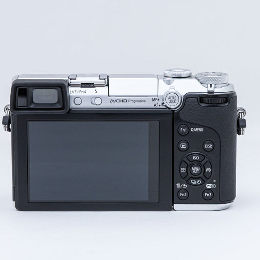 Panasonic DMC-GX7 シルバー