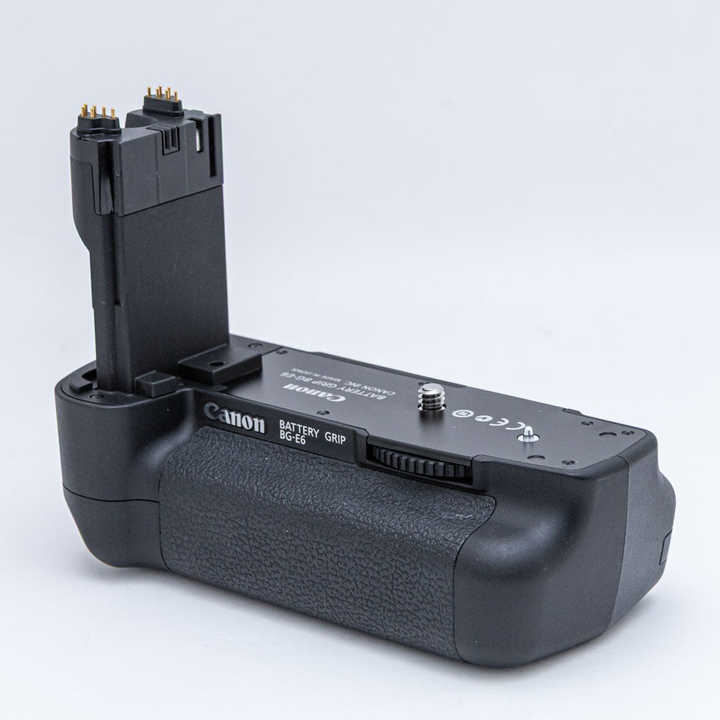 Canon EOS 5D MarkII + BG-E6