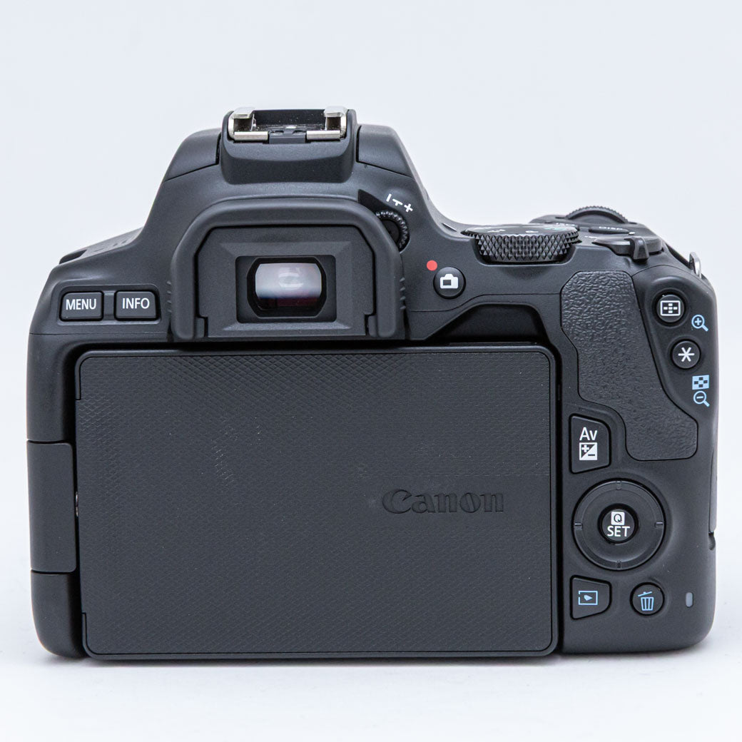 Canon EOS Kiss X10 ブラック, EF-S 18-55mm F4-5.6 IS STM