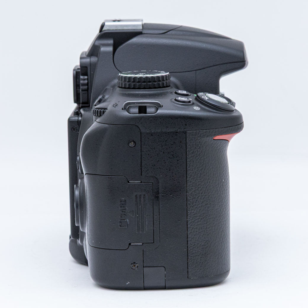 Nikon D5000