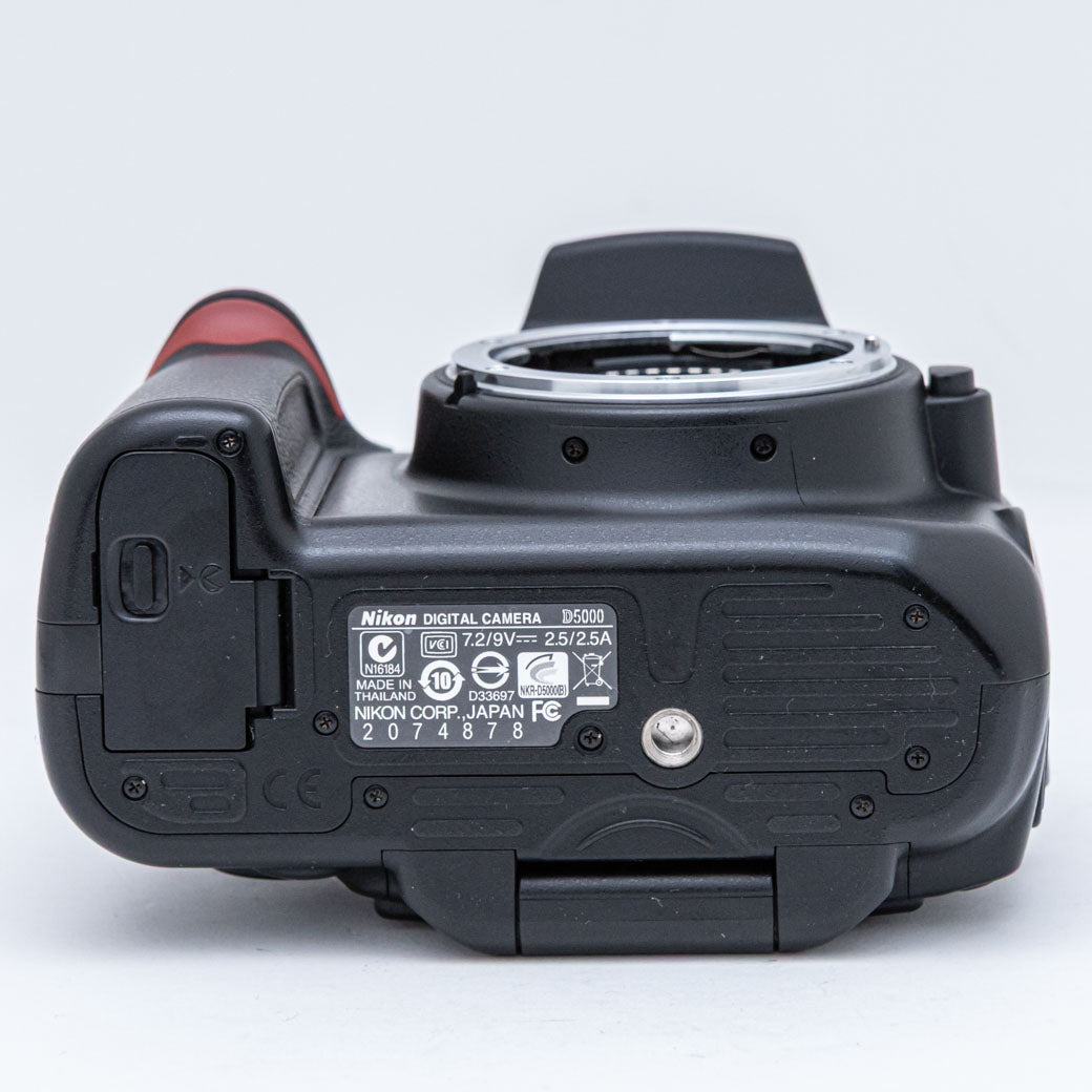 Nikon D5000