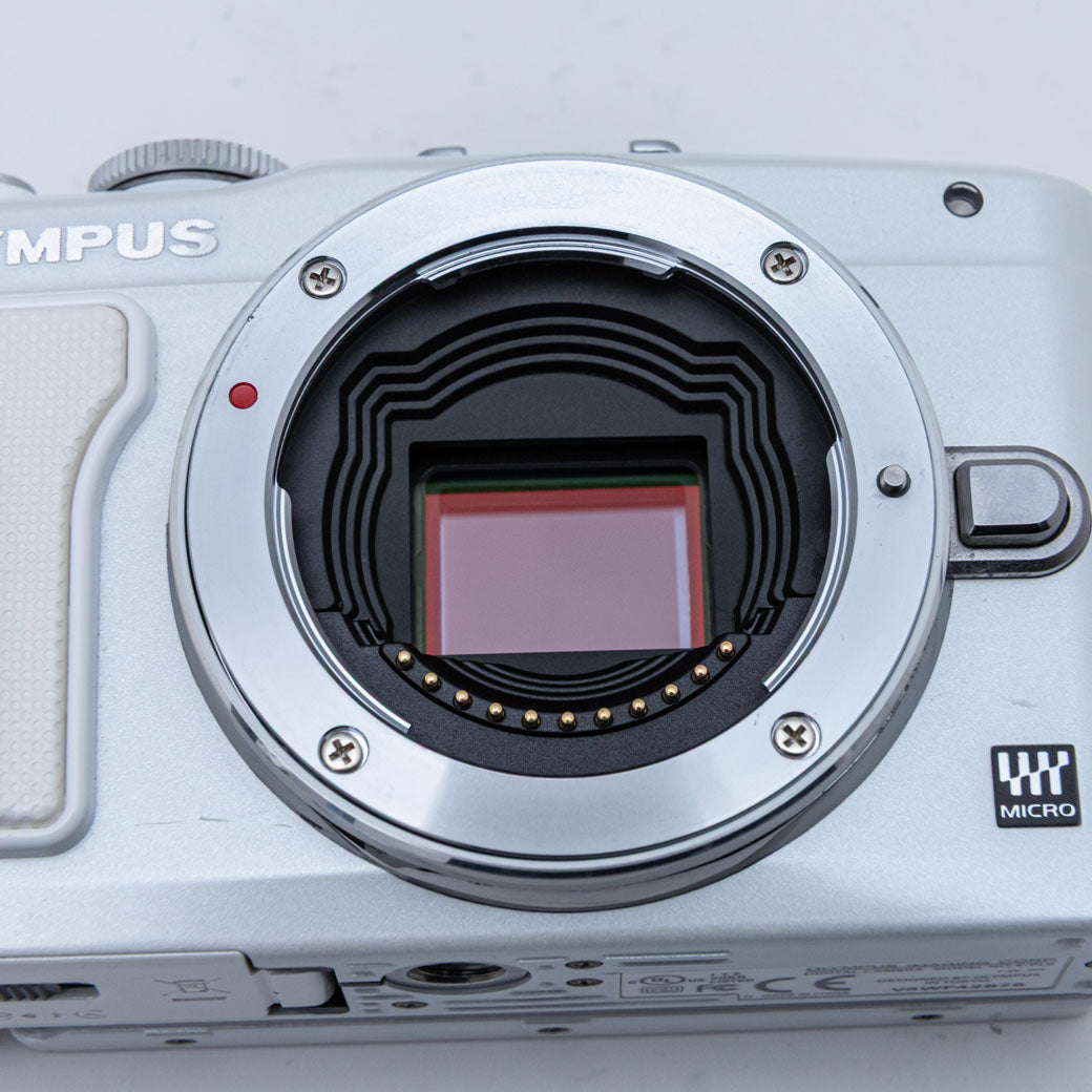 OLYMPUS PEN Lite E-PL6 ホワイト, M.ZUIKO DIGITAL 14-42mm F3.5-5.6 II R