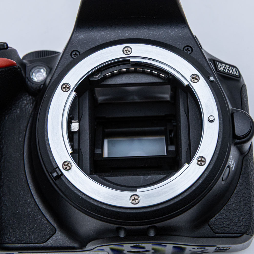 Nikon D5500, AF-S DX 18-55mm F3.5-5.6 G VR II