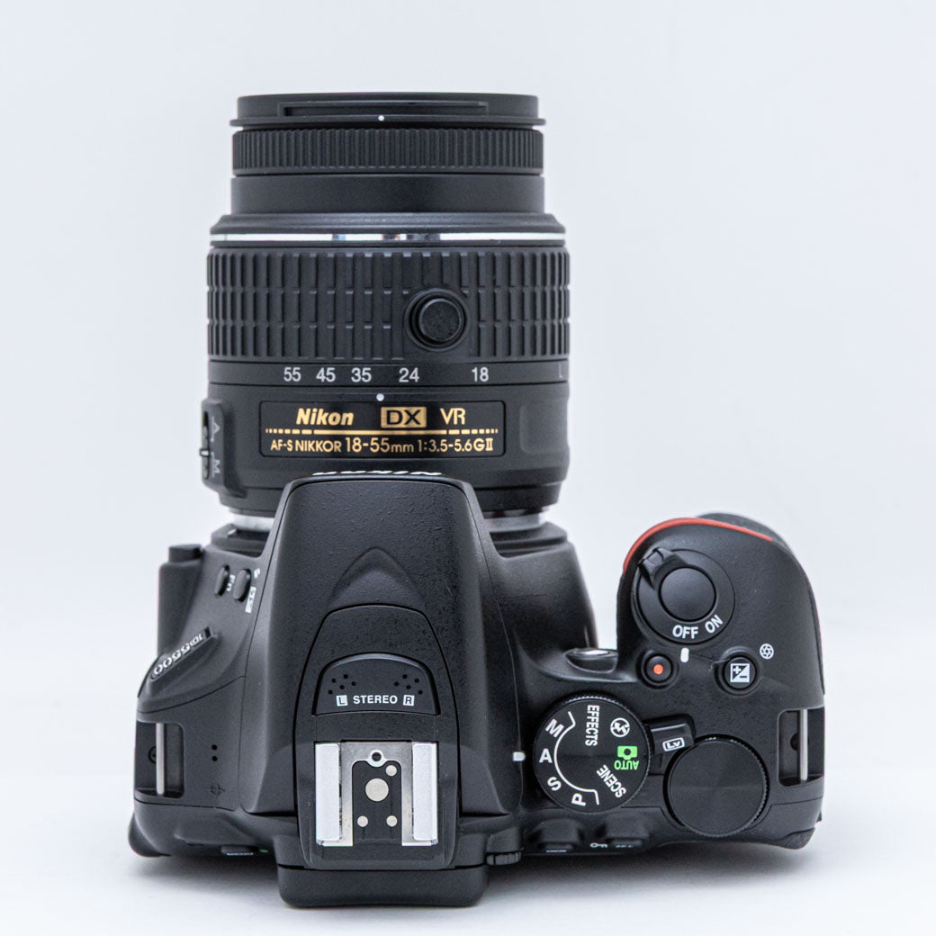 Nikon D5500, AF-S DX 18-55mm F3.5-5.6 G VR II