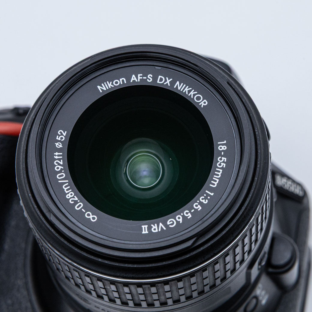 Nikon D5500, AF-S DX 18-55mm F3.5-5.6 G VR II