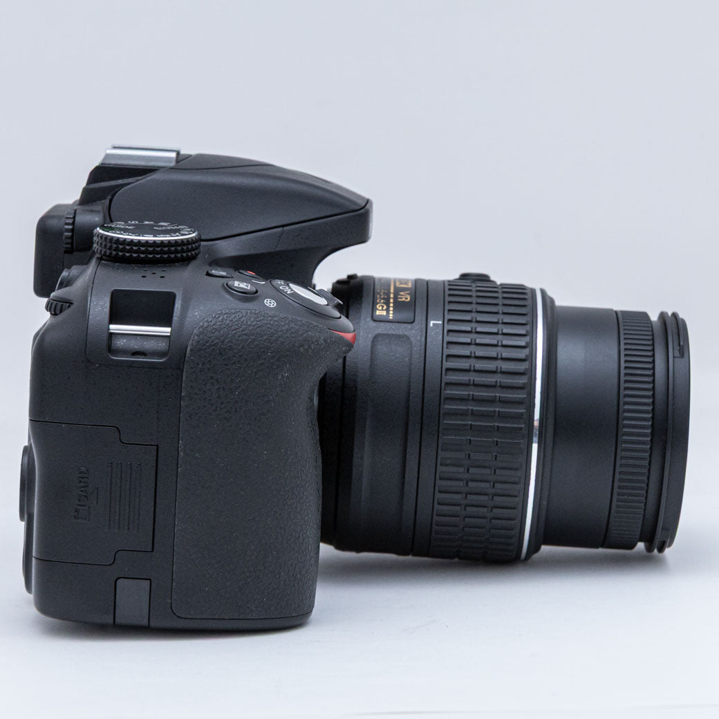 Nikon D3300, AF-S DX 18-55mm F3.5-5.6 G VR II