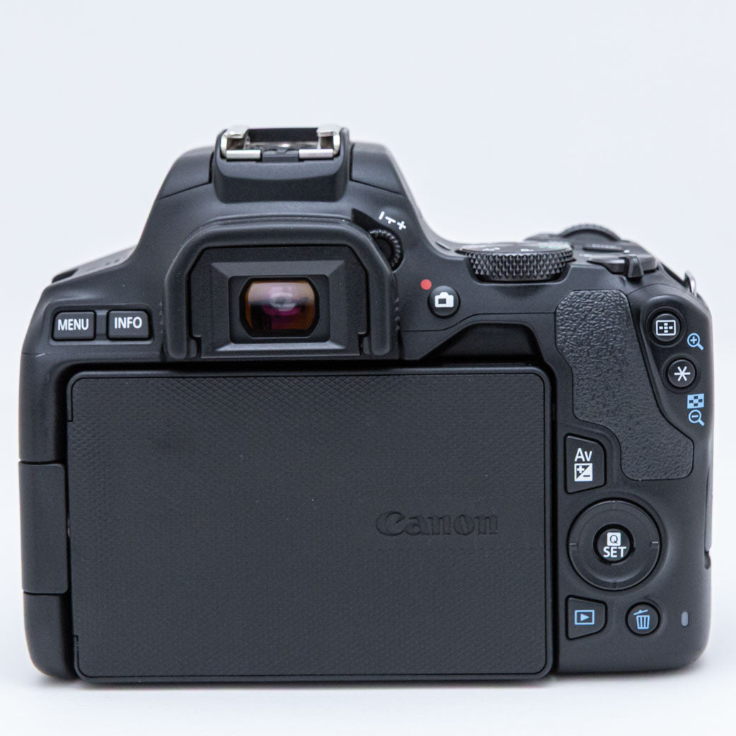 Canon EOS Kiss X10 ブラック, EF-S 18-55mm F4-5.6 IS STM