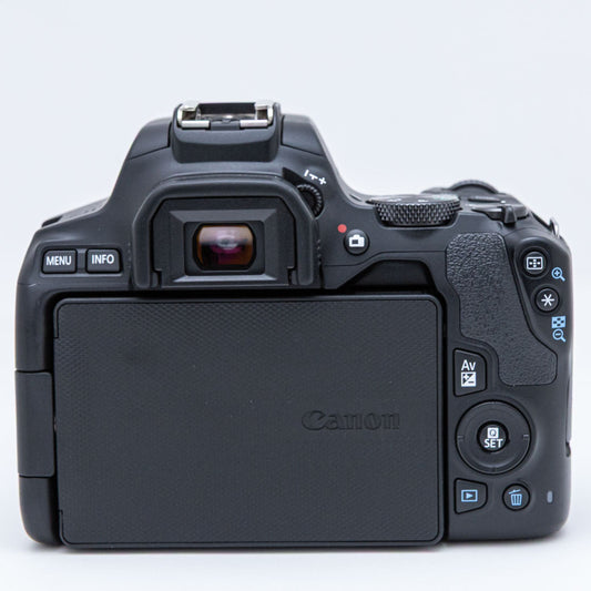 Canon EOS Kiss X10 ブラック, EF-S 18-55mm F4-5.6 IS STM