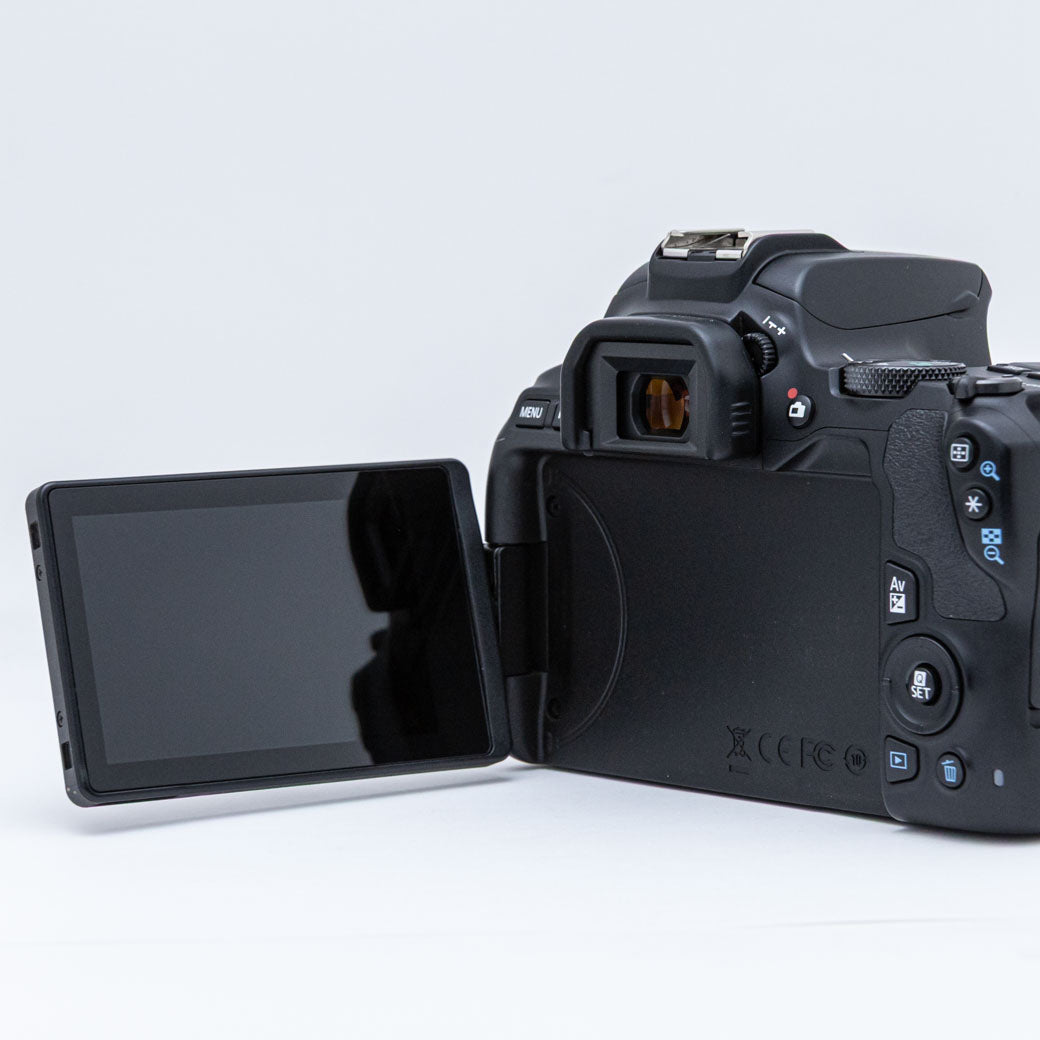 Canon EOS Kiss X10 ブラック, EF-S 18-55mm F4-5.6 IS STM