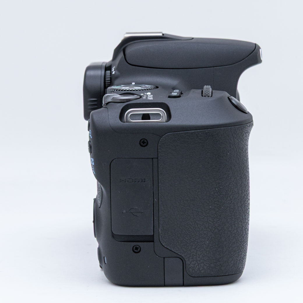 Canon EOS Kiss X9