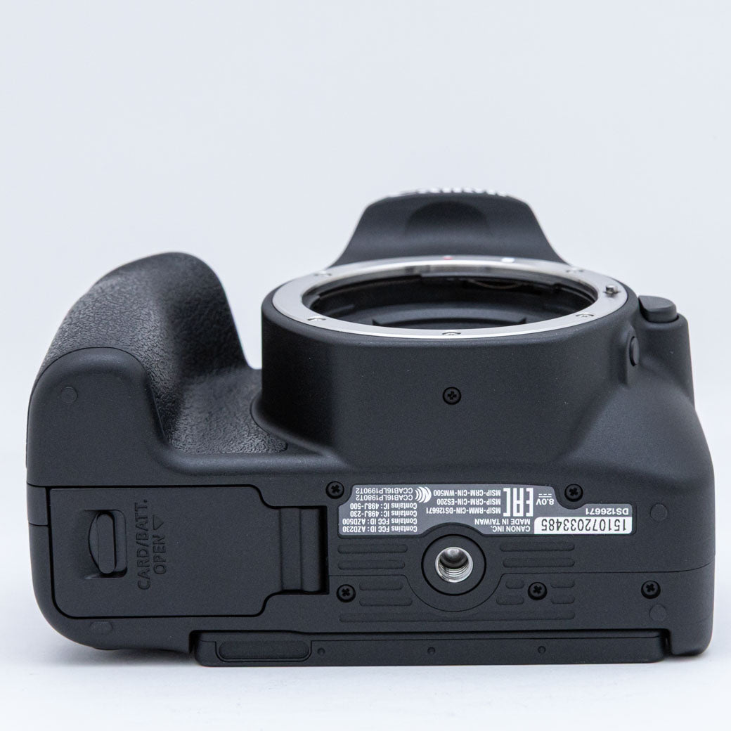 Canon EOS Kiss X9